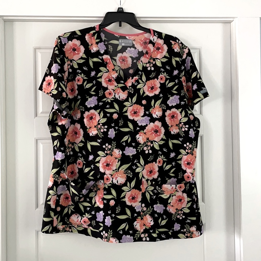 Scrub top
